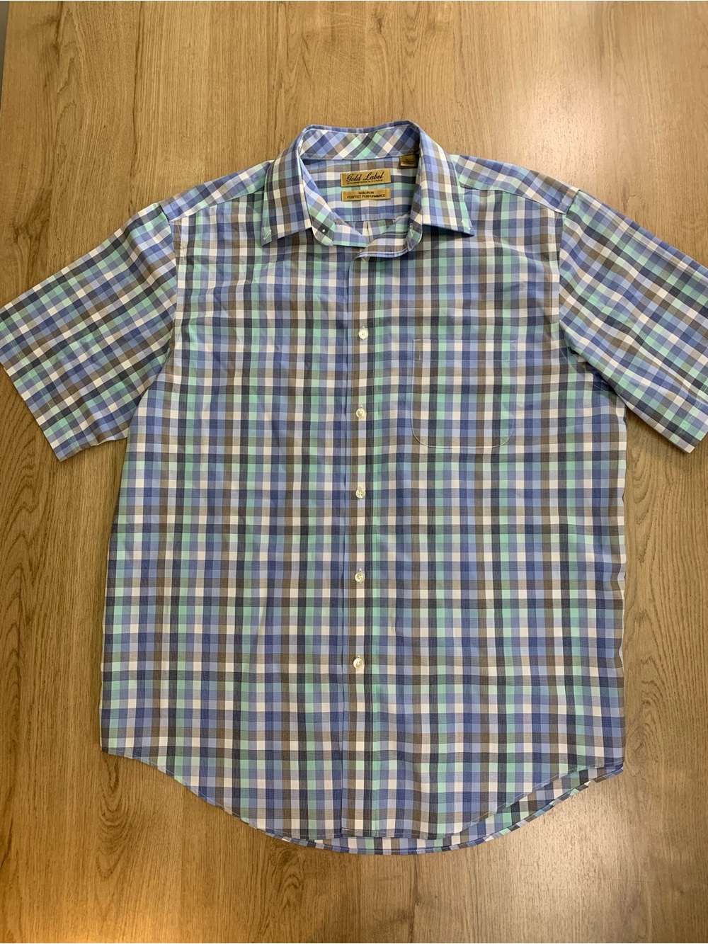 Roundtree & Yorke Gold Label Non-Iron Shirt Large Short Sleeve Plaid Blue Green
